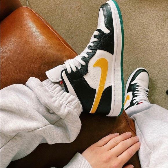 Jordan 1 Alternate Swooshes Red Yellow - Picture 5 of 6